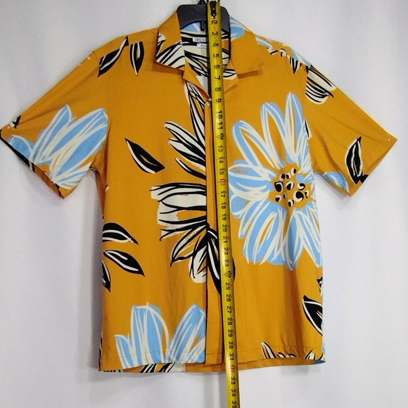 Zara Floral Short Sleeve Shirt in Yellow and Blue size L pre owned Exellent cond - Picture 7 of 9